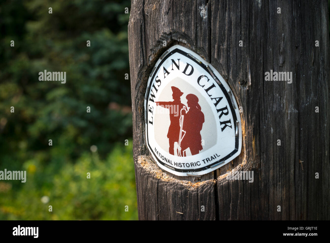 Il sigillo ufficiale del Lewis e Clark Trail è apposto su un segnavia vicino Orofino, Idaho. Foto Stock