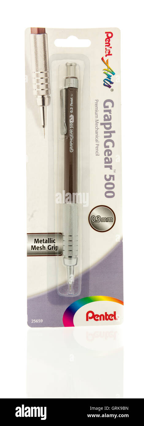 Winneconne, WI - 8 Agosto 2016: Pentel arts, graphicgear 500 matita su un sfondo isolato. Foto Stock