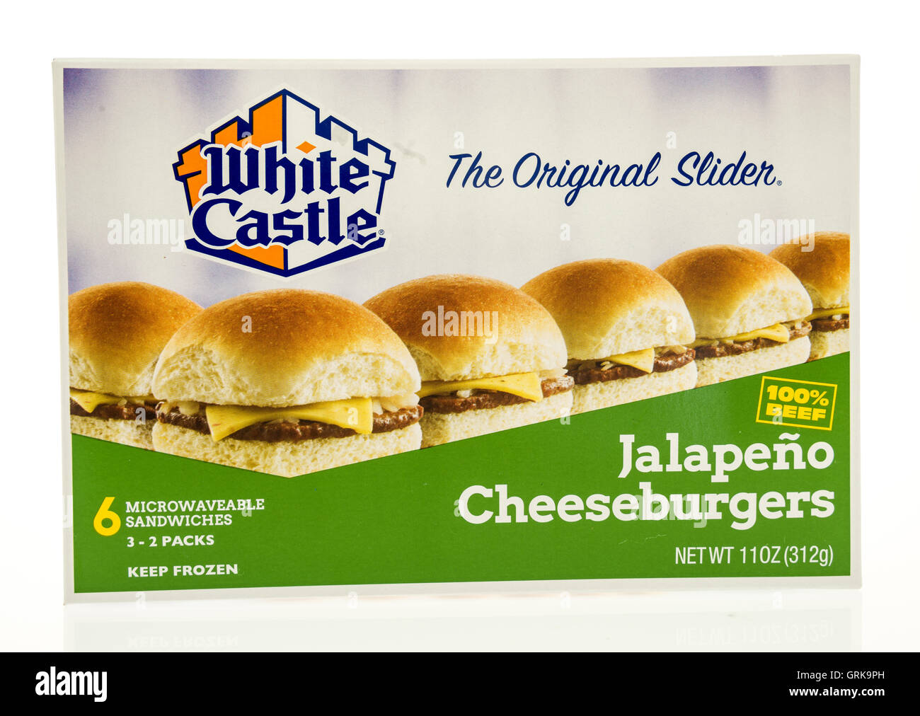 Winneconne, WI - 12 agosto 2016: casella di castello bianco jalapeno cheeseburger isolato su un background. Foto Stock