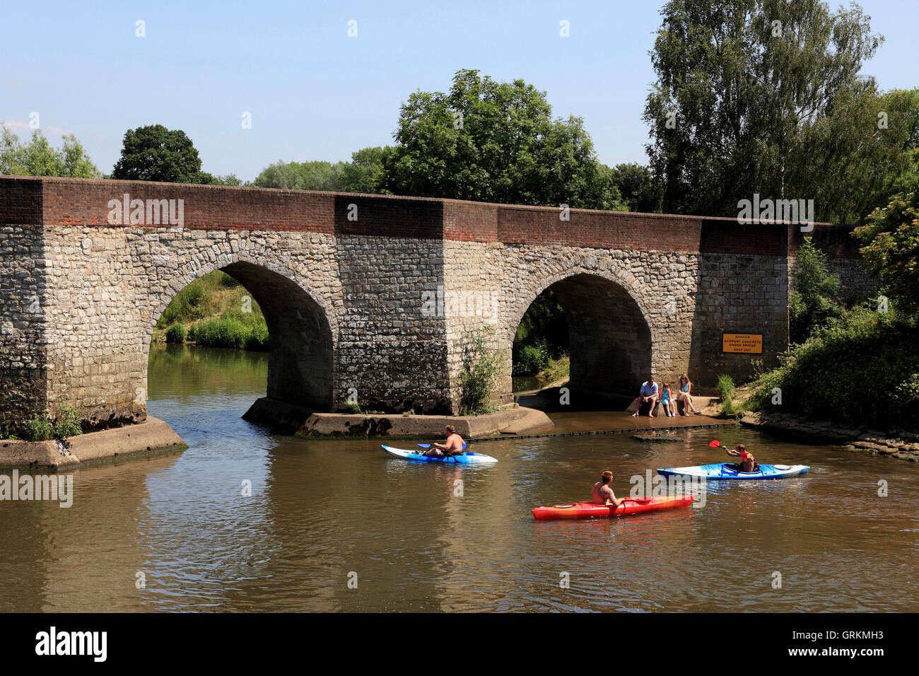 Twyford Ponte e fiume Medway, Yalding, Kent, Regno Unito Foto Stock