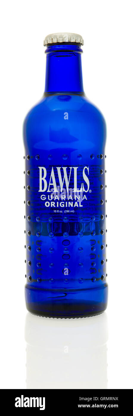 Winneconne, WI - 3 Settembre 2016: Bottiglia di Bawls guaranà soda originale pop isolato su un background. Foto Stock