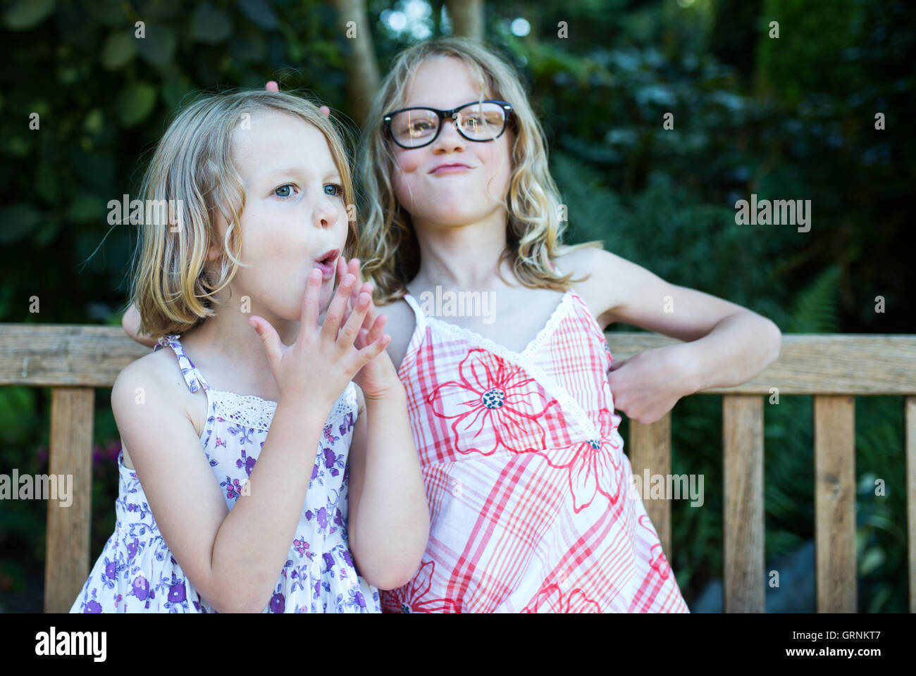Bambini facce di trazione Foto Stock