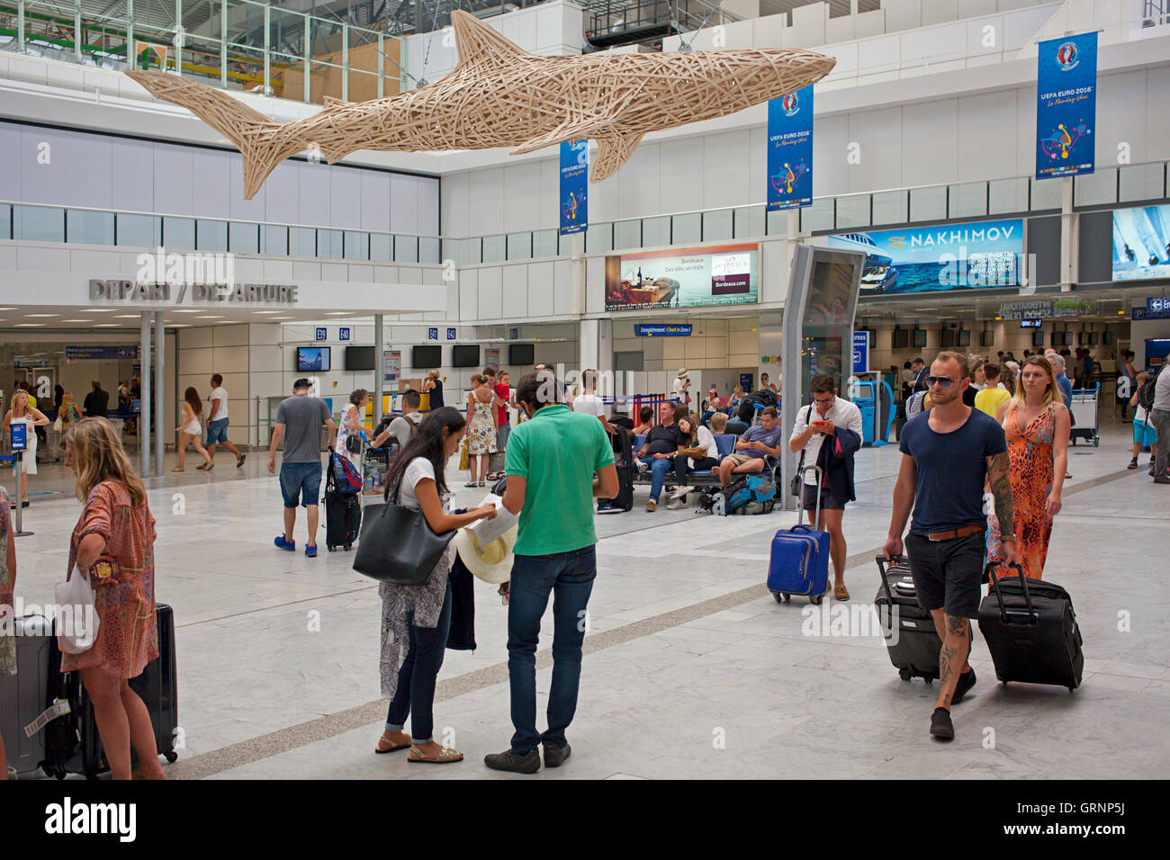 I viaggiatori, Aeroporto Internazionale Nizza Côte d'Azur Foto Stock