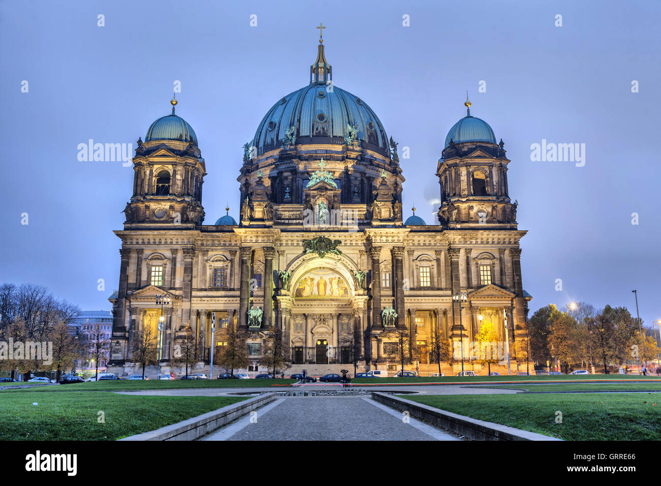 Cattedrale di Berlino (Berliner Dom) nella luce della sera, Berlino, Germania Foto Stock