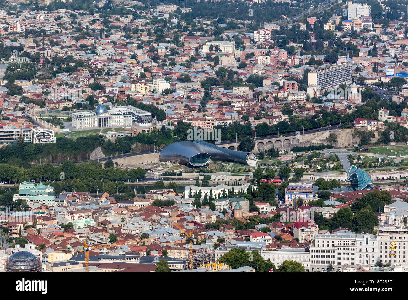 Vista aerea del centro di Tbilisi, capitale della Georgia Foto Stock