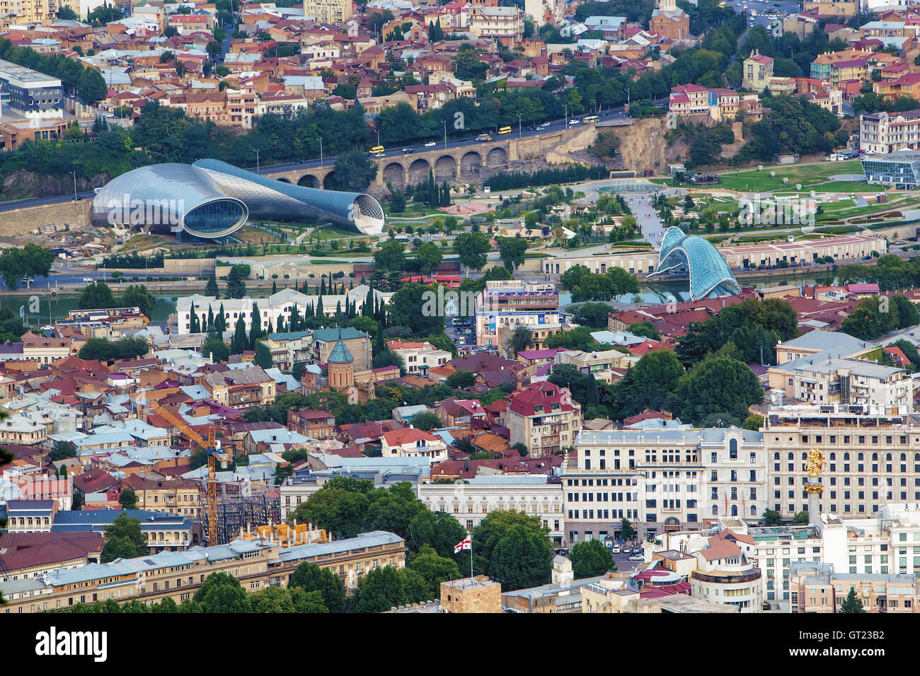 Vista aerea del centro di Tbilisi, capitale della Georgia Foto Stock