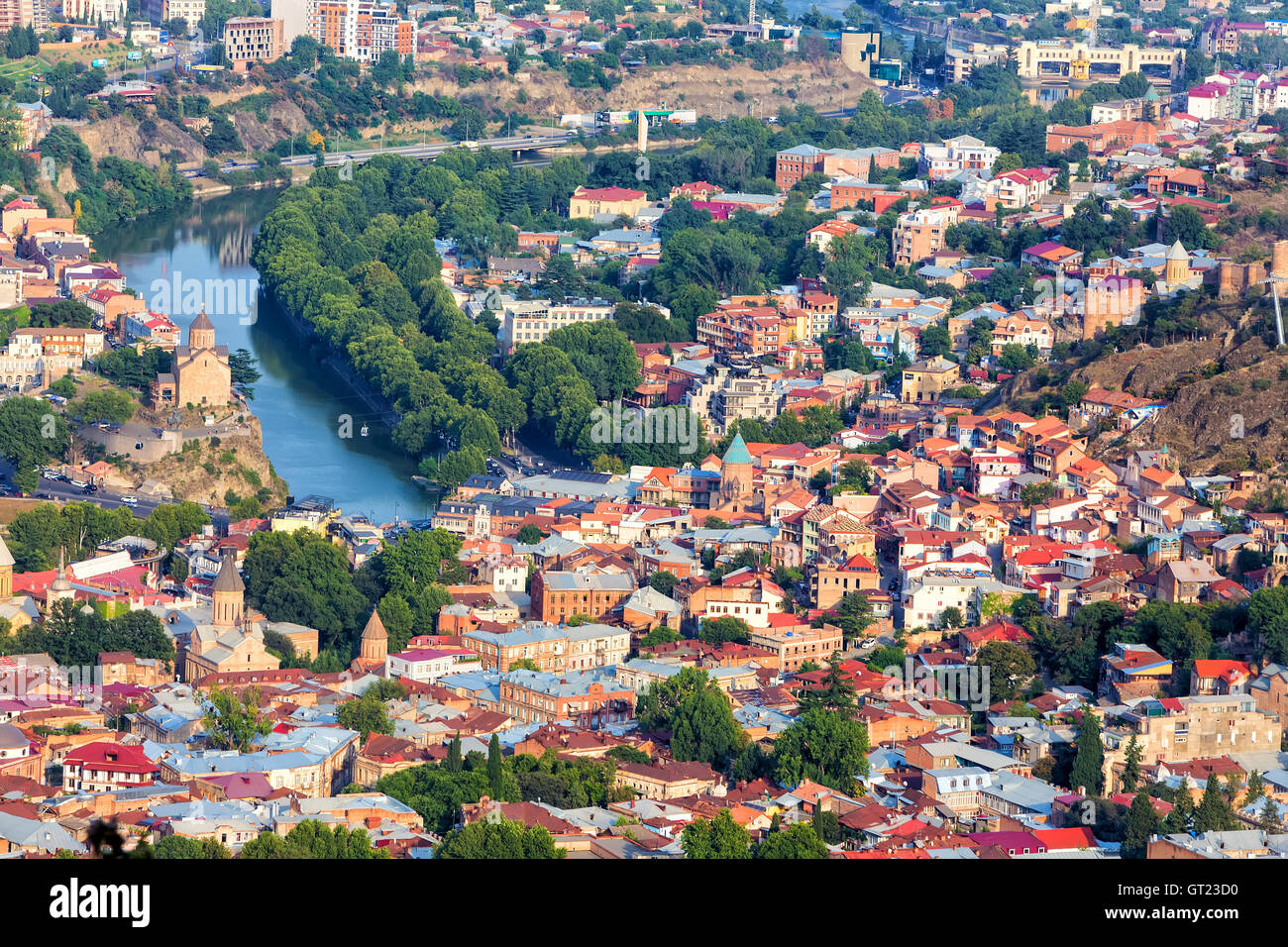 Vista aerea del centro di Tbilisi, capitale della Georgia Foto Stock