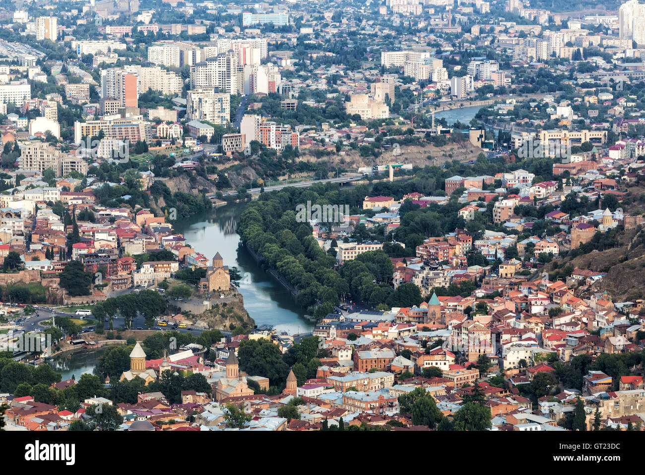 Vista aerea del centro di Tbilisi, capitale della Georgia Foto Stock