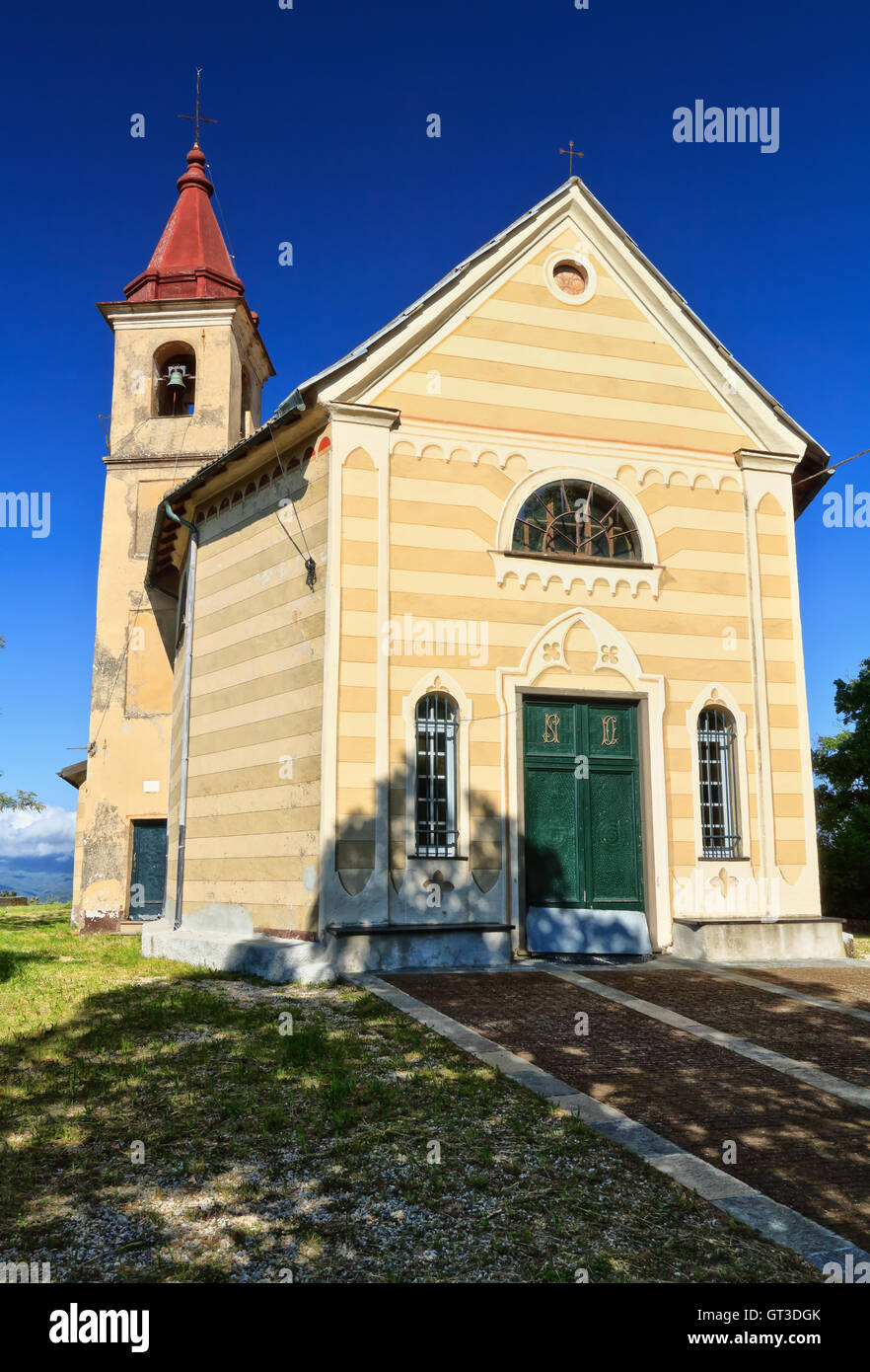 Chiesa in Crecefieschi, piccolo villaggio in Liguria, Italia Foto Stock
