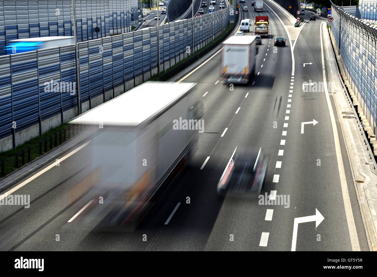 Sei corsie di accesso controllato in autostrada in Polonia. Foto Stock