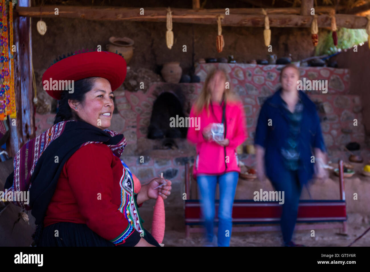 Chinchero Perù : 18 maggio : Lifestyle fotografia utilizzando slow motion a catturare la vita dal punto di vista dei modelli. Il 18 maggio 2016, Chinch Foto Stock