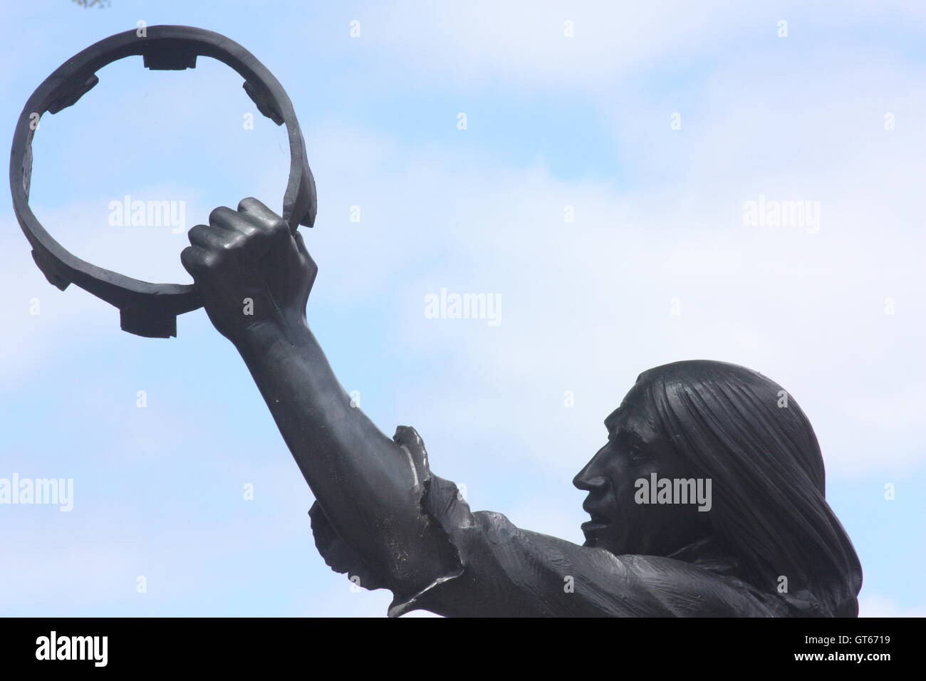 Statua di Richard III al di fuori del re Richard III Visitor Center di Leicester, Inghilterra Foto Stock