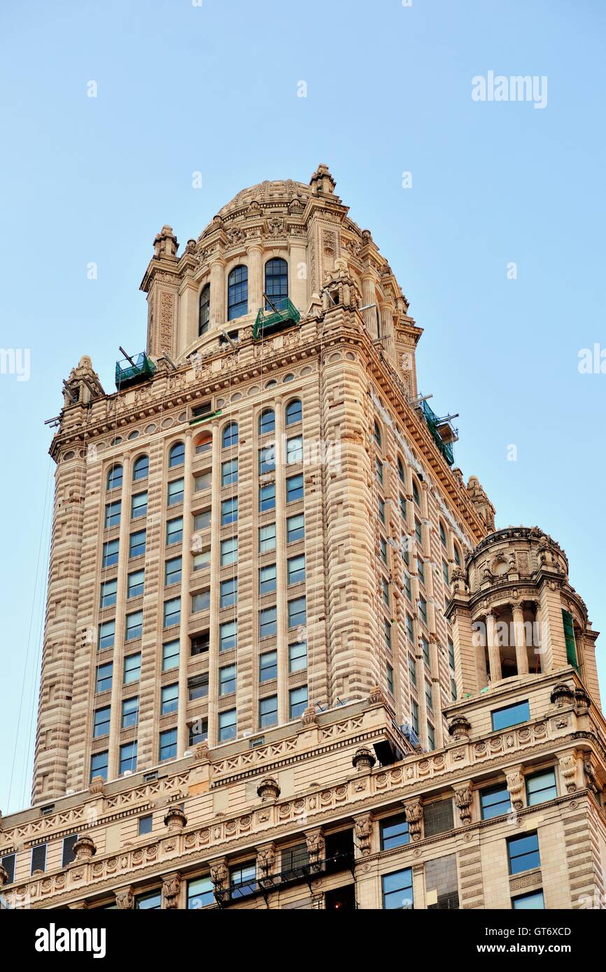 Chicago, Illinois, Stati Uniti d'America. Il 35 E. Wacker Drive edificio (originariamente gioiellieri edificio e precedentemente l'olio puro edificio). Foto Stock