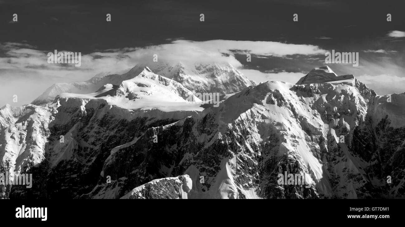 Vista aerea di Denali (Mt. McKinley) e l'Alaska Range su una gita in volo da Talkeetna, Alaska. Foto Stock