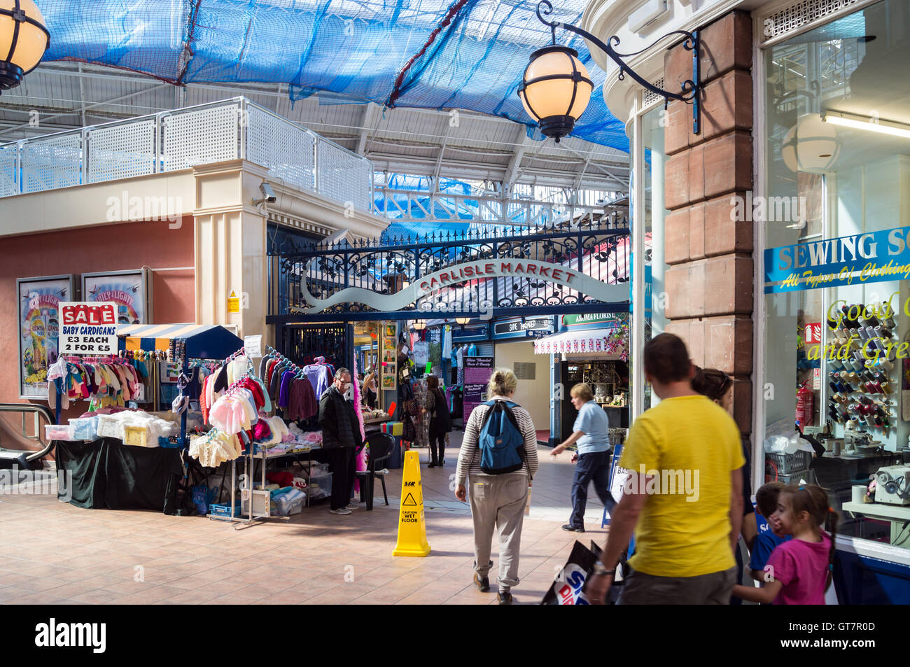 Interno del mercato Vittoriano Hall, 1887-9 da Arthur Cawston and Joseph Graham, luogo di mercato, Carlisle, Cumbria, Inghilterra Foto Stock