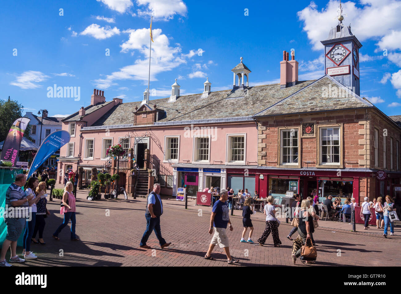 Jacobiana town hall, 1669, Luogo di mercato, Carlisle, Cumbria, Inghilterra Foto Stock