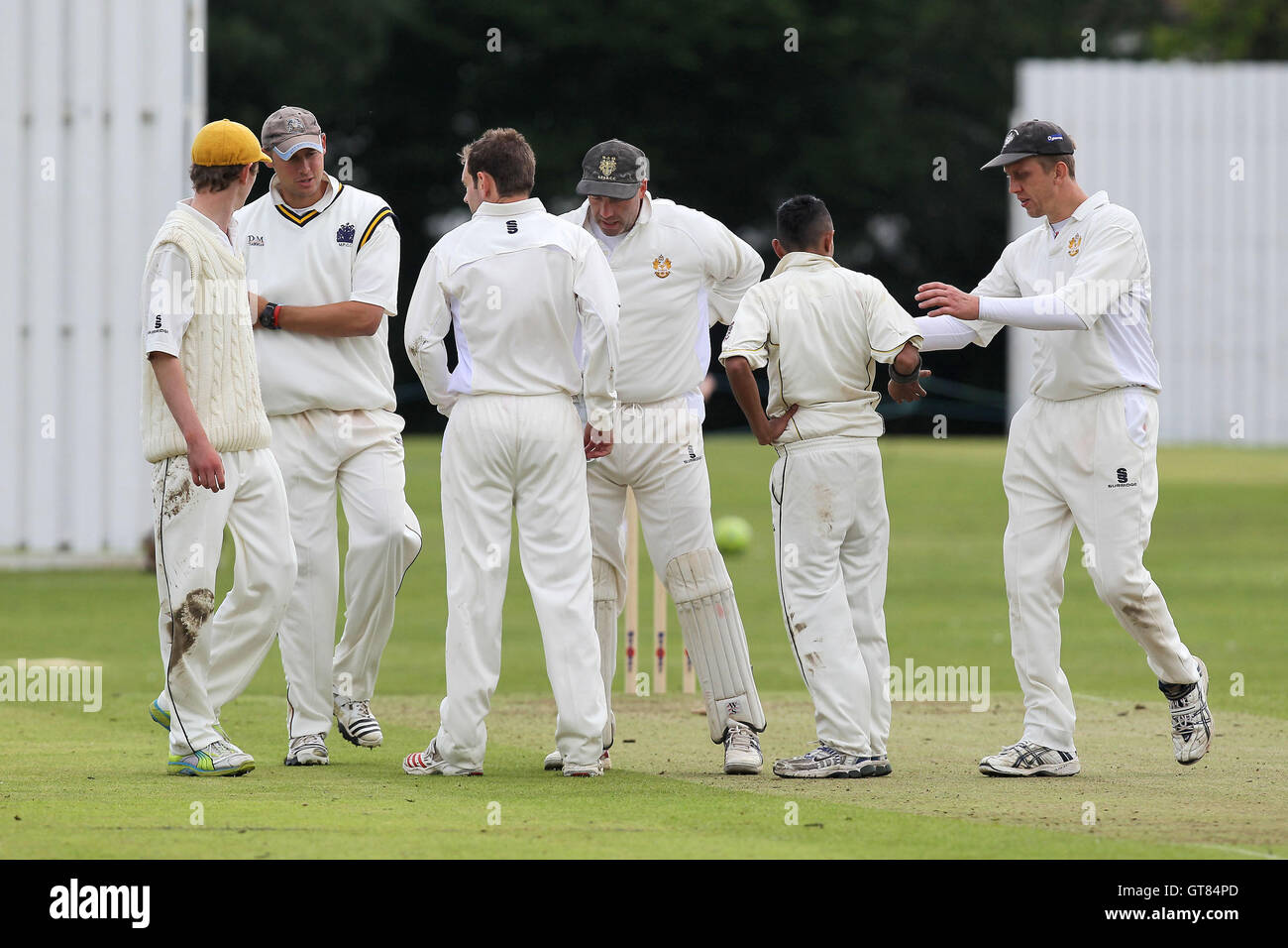 Gidea Park & Romford CC vs Leigh-on-Sea CC - Essex Cricket League al patibolo Corner - 16/06/12 Foto Stock