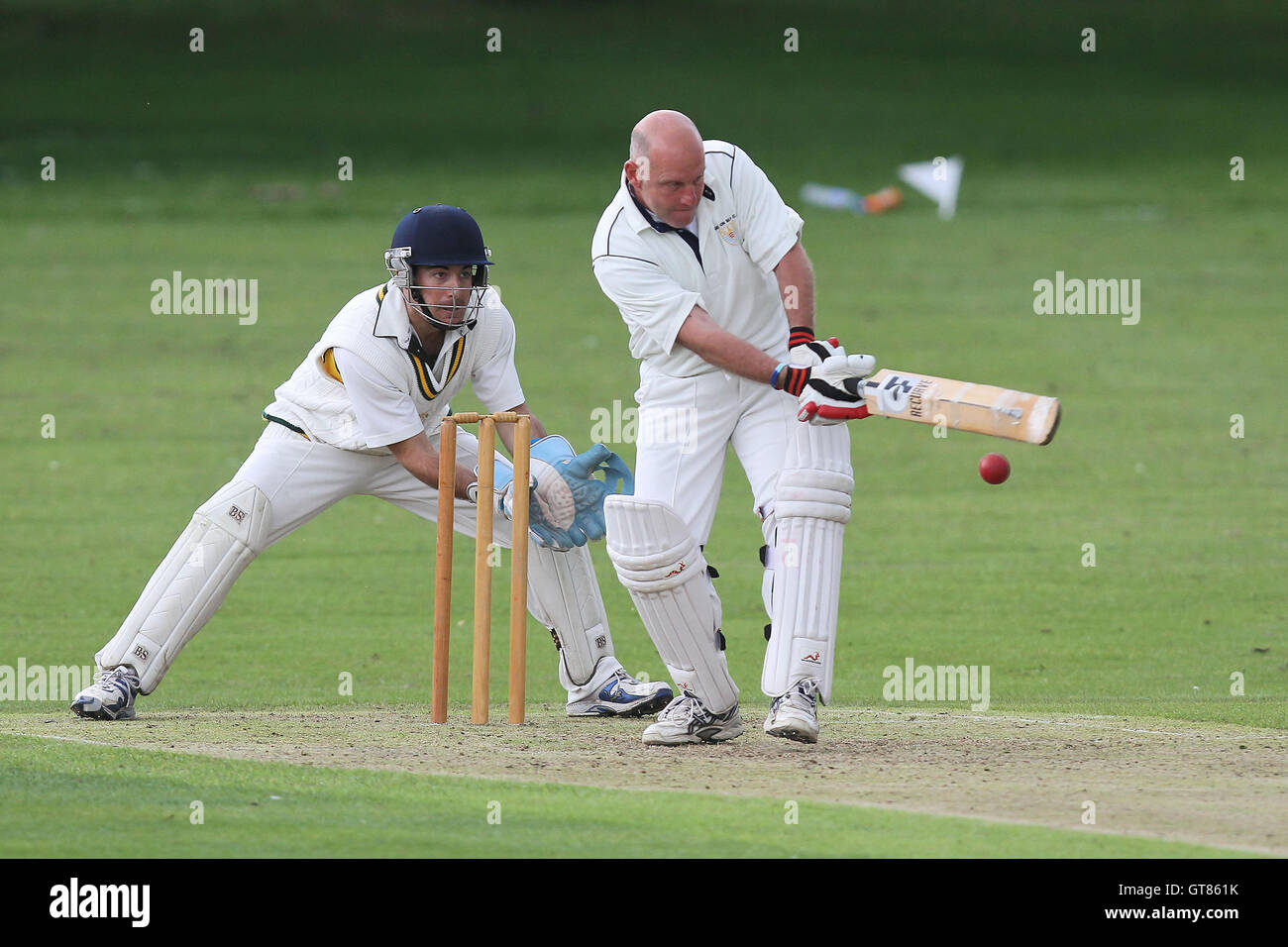 Harold Wood CC vs Leigh-on-Sea CC - Essex Cricket League a Harold Wood Park - 23/06/12 Foto Stock