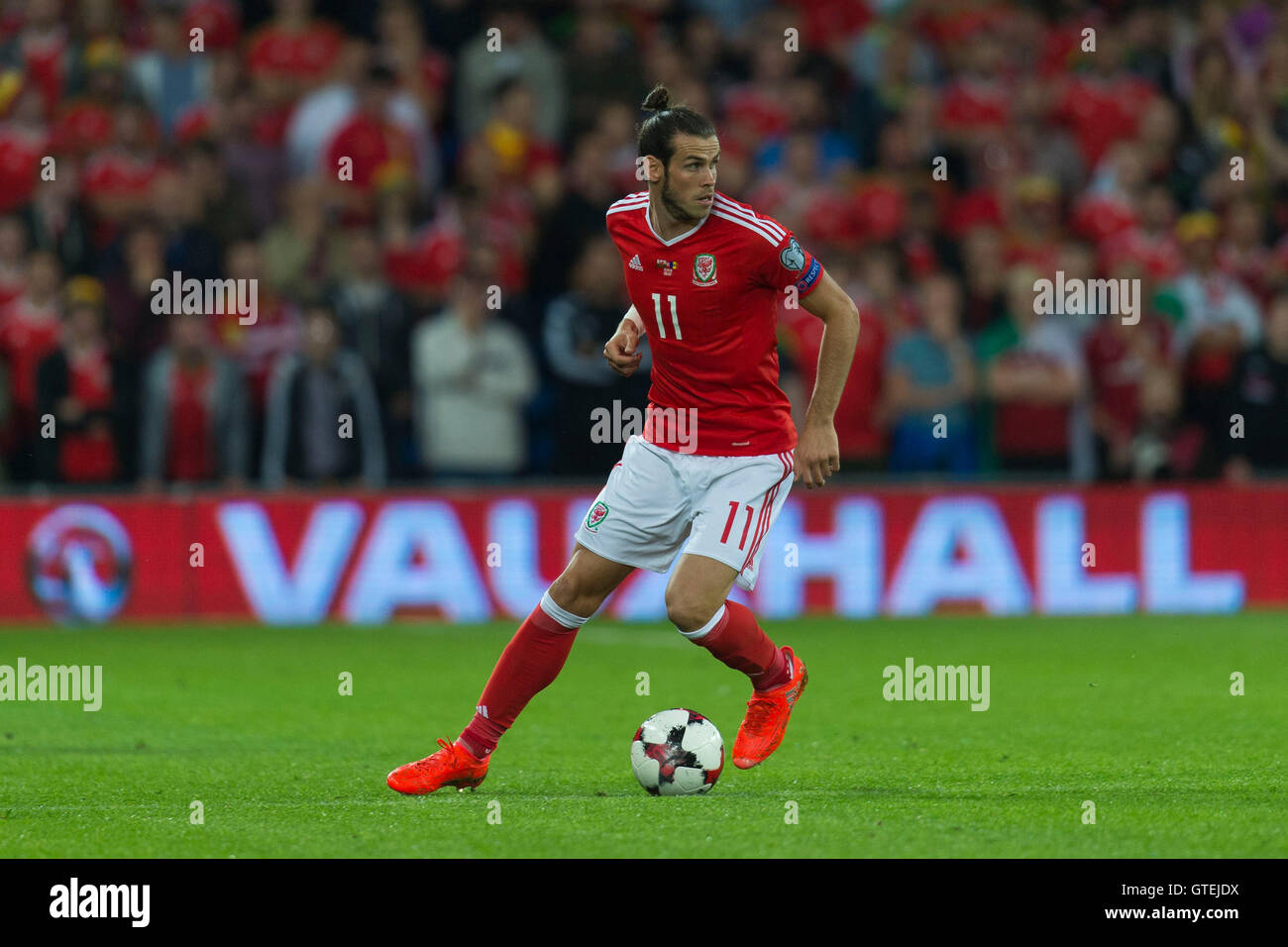 Calciatore gallese Gareth Bale in azione per il Galles squadra di calcio. Foto Stock