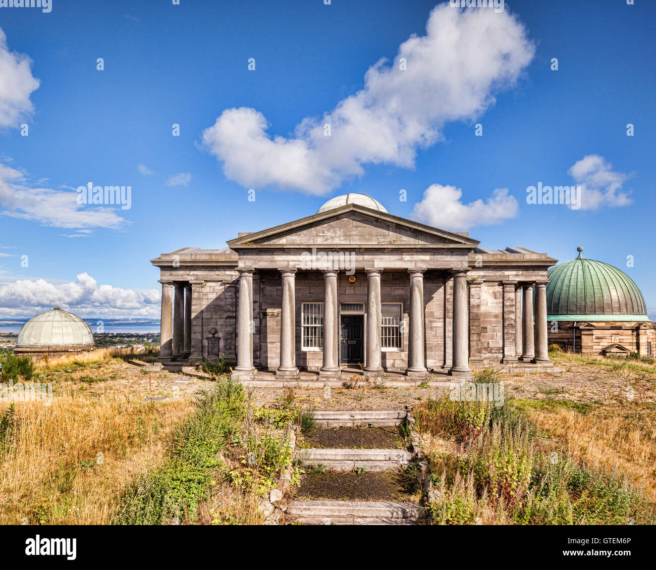 Il vecchio osservatorio, Calton Hill, Edimburgo, Scozia, Regno Unito Foto Stock