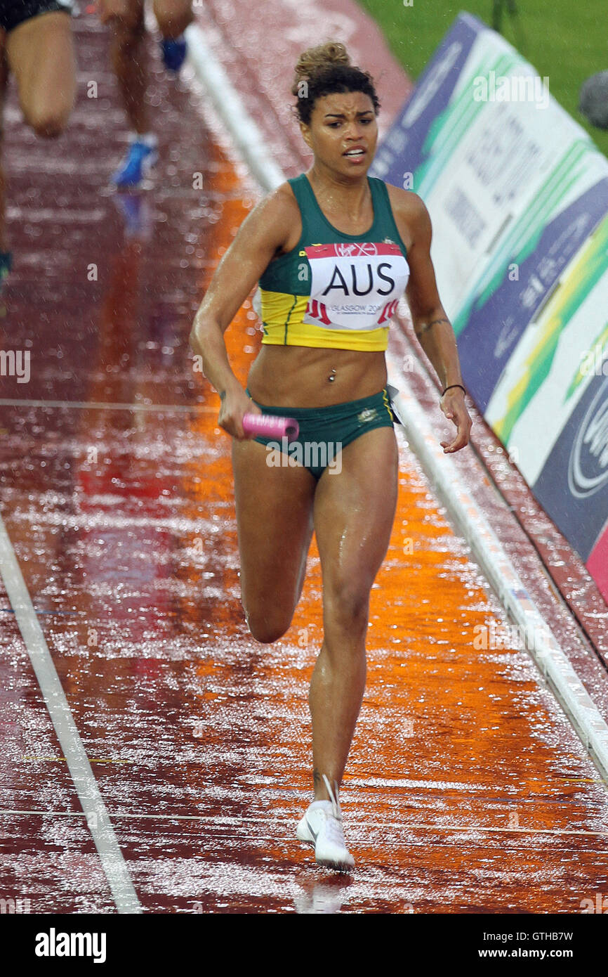 Morgan Mitchell di Australia in atletica leggera donna 4x400m relè finale di Hampden Park, nel 2014 giochi del Commonwealth Glasgow Foto Stock