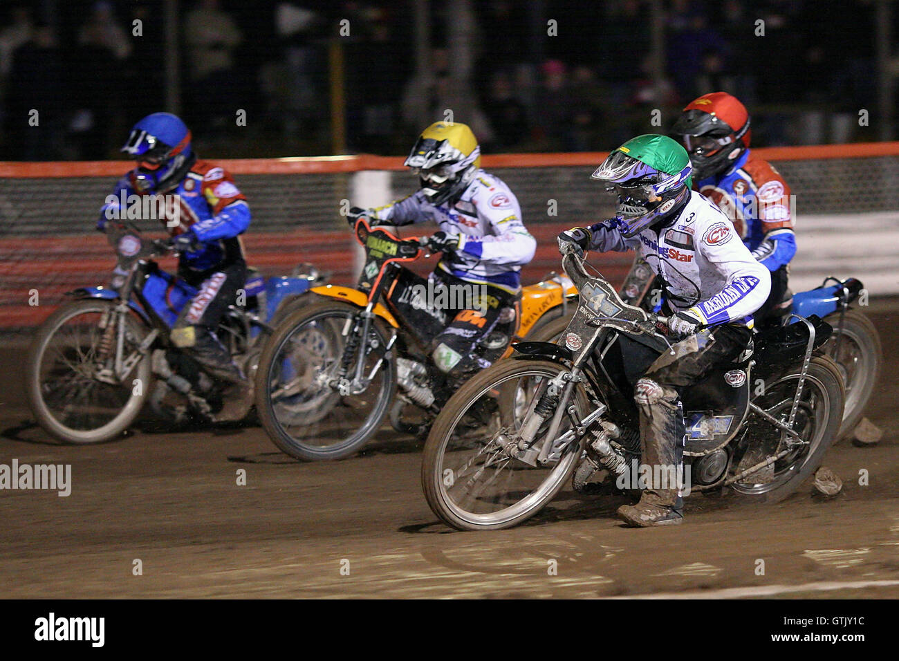 Riscaldare 7: Chris Louis (verdi), Steve Johnston (giallo), Joonas Kylmakorpi (rosso) e Ricky Kling rendono il gate - Lakeside Martelli vs Ipswich Streghe - Craven scudo Speedway a Arena Essex Raceway - 21/03/08 Foto Stock