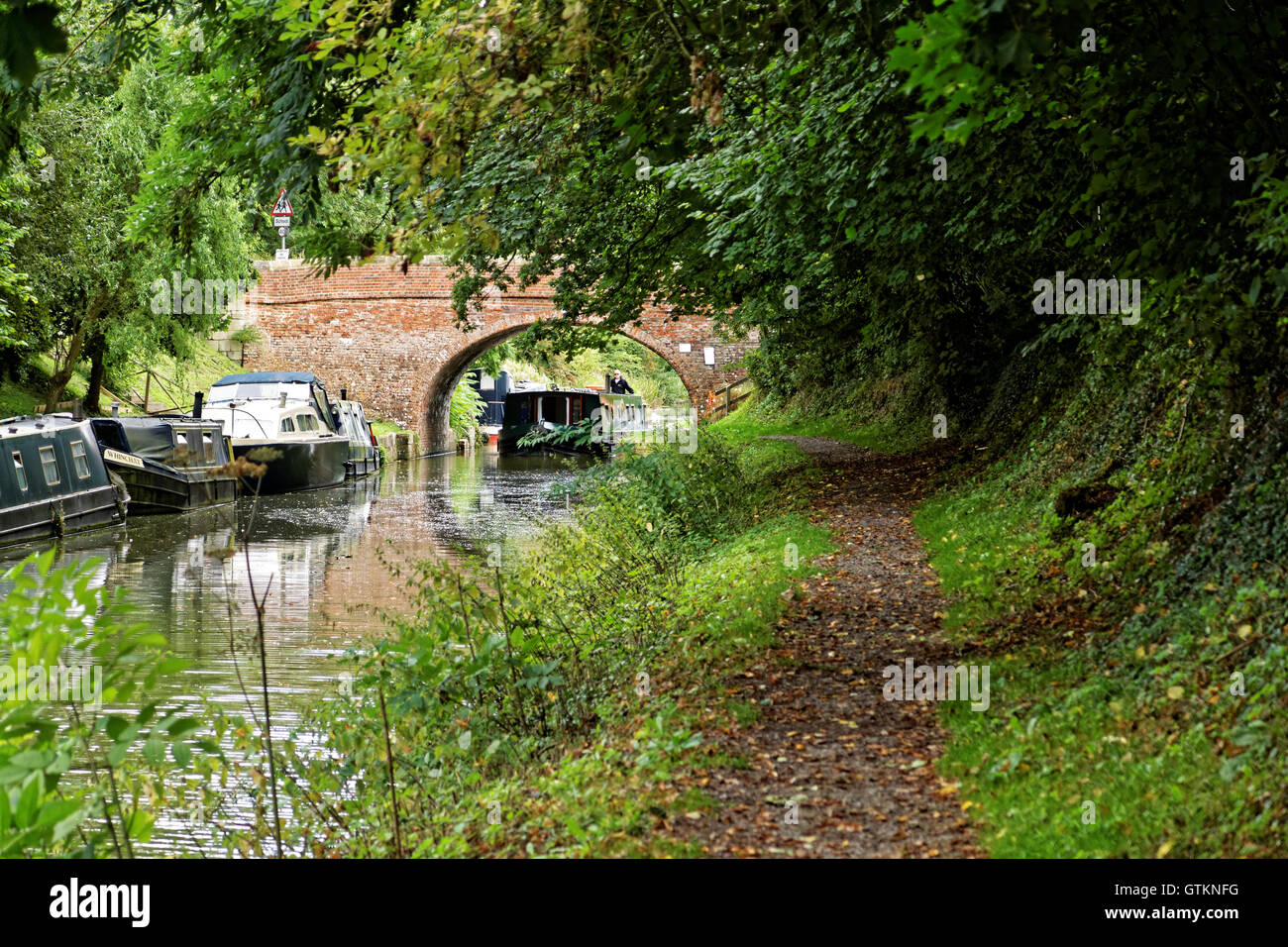 Widebeam imbarcazione da diporto sul Kennet & Avon canal Foto Stock