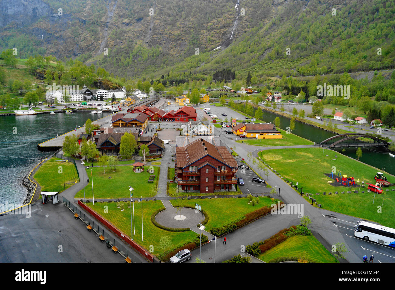 Una vista dall'alto di Flam in Norvegia dalla nave Azura Foto Stock