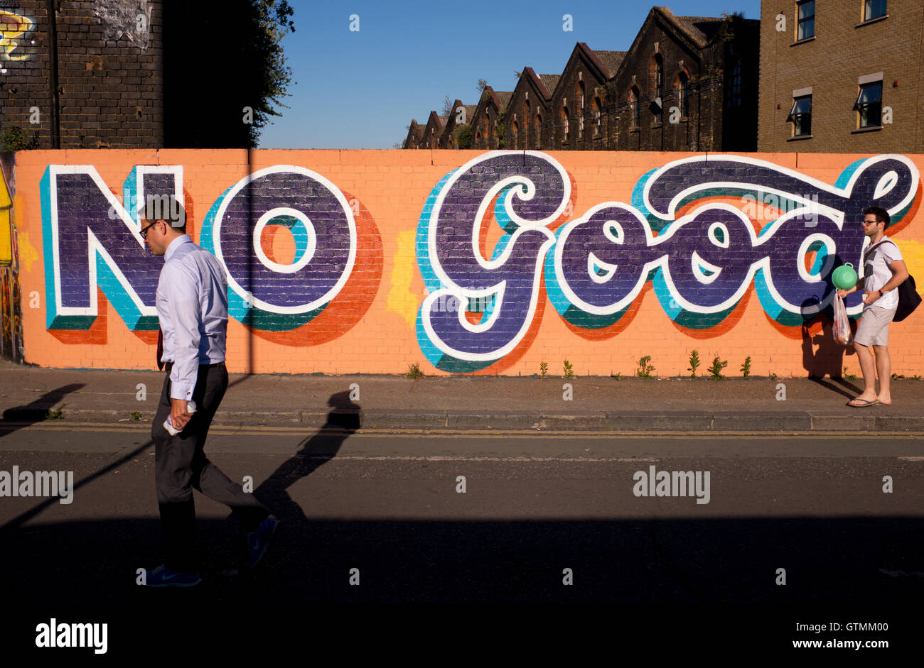 Coloratissimo graffito, Shoreditch, Londra, UK, Regno Unito Foto Stock