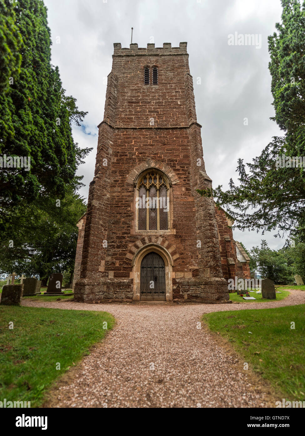 San Clemente, Chiesa di Powderham su una calda giornata d'estate. Foto Stock