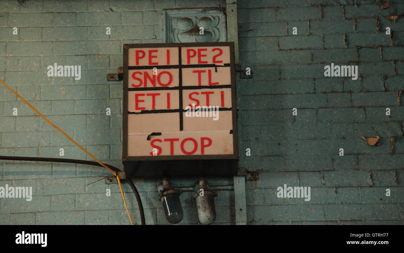 Manchester, Regno Unito. Decimo Sep, 2016. In disuso la stazione dei vigili del fuoco a London Rd, Manchester, terrà una giornata aperta al pubblico per promuovere la proposta di ri-sviluppo. L'evento featured artisti locali e produrre maker di intorno alla zona di Manchester Credito: Gerard Noonan/Alamy Live News Foto Stock