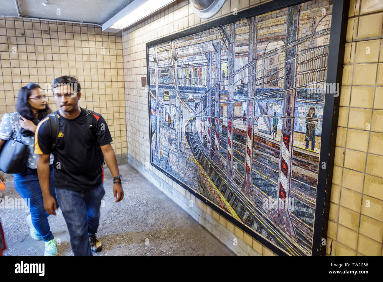 New York City,NY NYC,Lower Manhattan,Spring Street,IRT Lexington Avenue Line,metropolitana,stazione,MTA,trasporti pubblici,opere d'arte,installazione,mosaico, Foto Stock