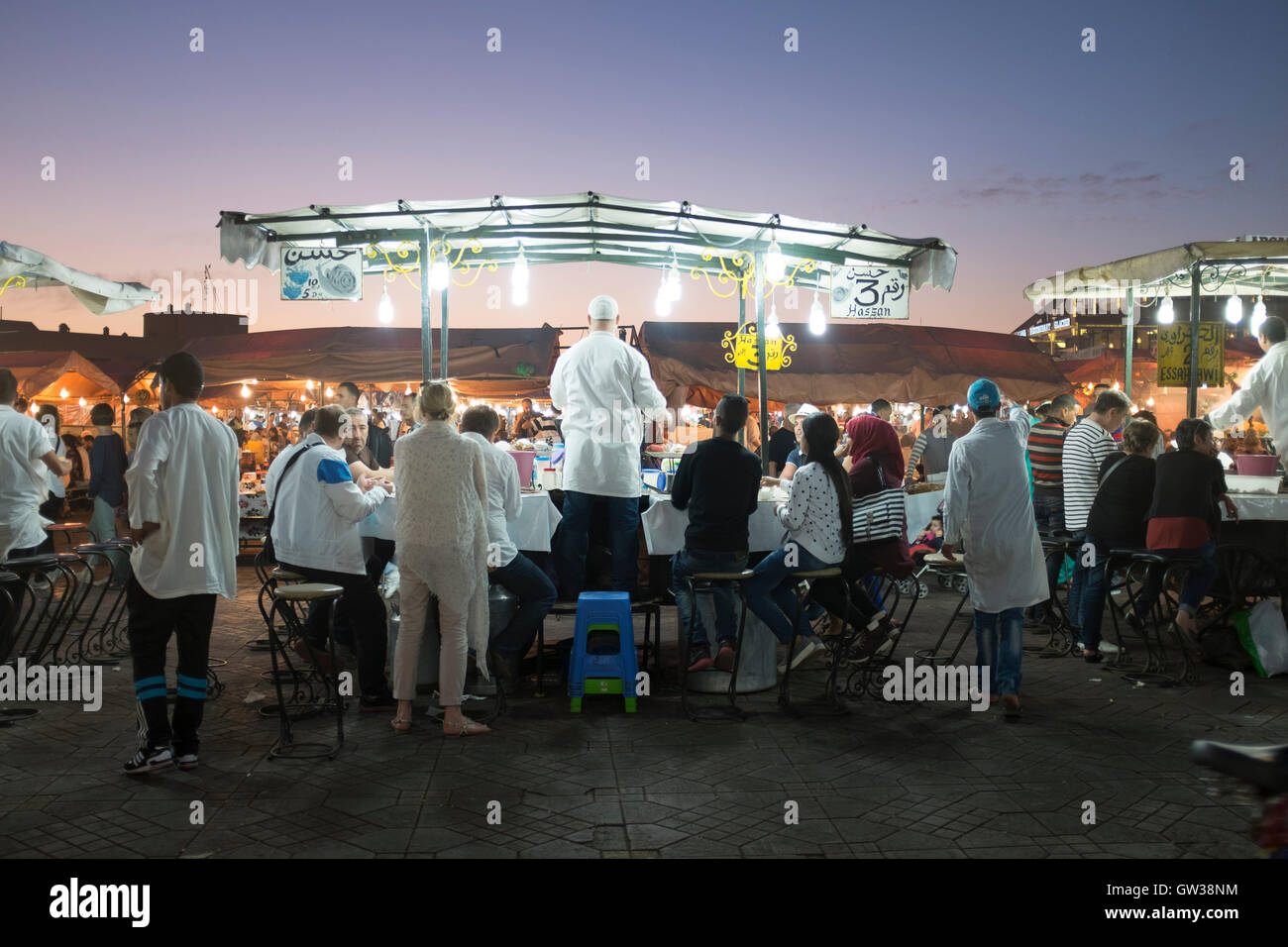 Il fast food stallo in Piazza Jamaa El Fna, mararakesh, Marocco Foto Stock