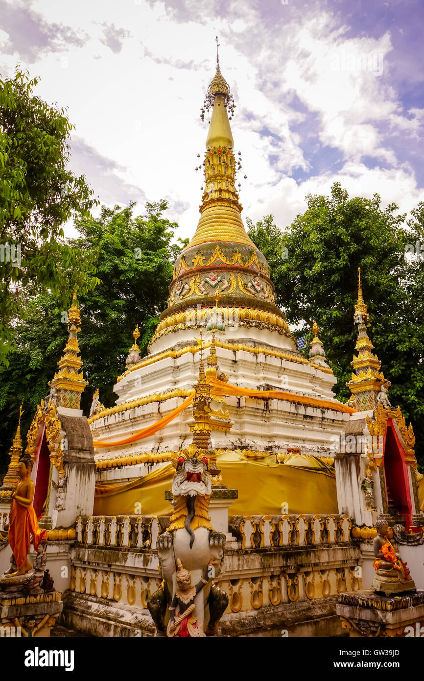 Tempio buddista nel nord della Thailandia. Foto Stock