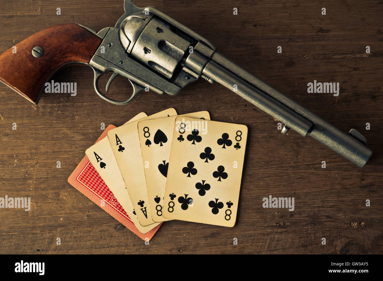 Dead man mano le carte da poker presumibilmente detenute da Wild Bill Hickok al momento del suo assassinio Foto Stock