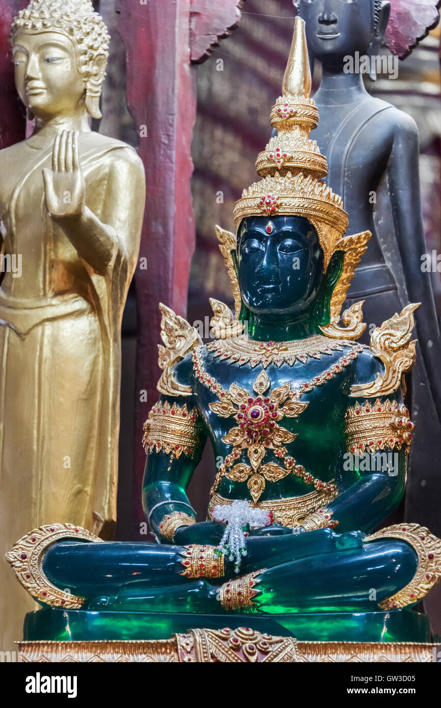 Emerald (Giada) Buddha, Wat Mai tempio buddista, Luang Prabang, Laos Foto Stock