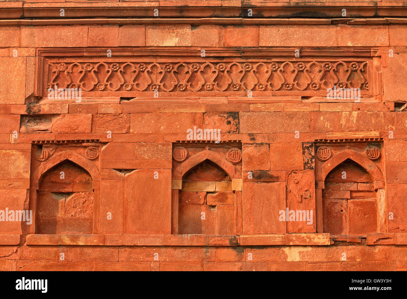 Intricati dettagli delle Ali Khan Isa tomba presso la tomba di Humayuns complesso in Delhi, India Foto Stock