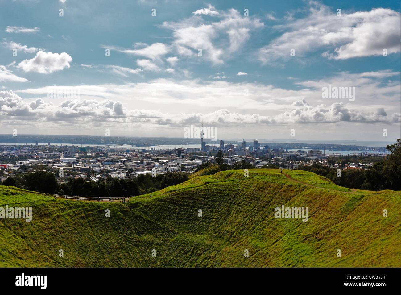 Monte Eden, Sky Tower, città di Auckland, Isola del nord, Nuova Zelanda Foto Stock