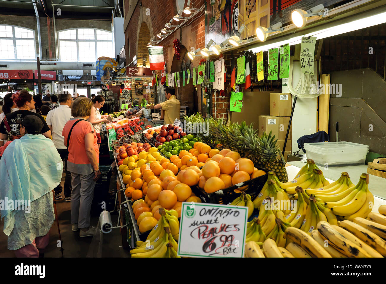 Agosto 18, 2016 - Toronto Ontario, Canada. Dal 1803 il mercato di San Lorenzo è stata un pilastro in Toronto. Foto Stock