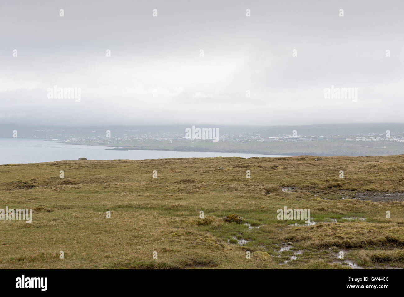 Torshavn sulle Isole Faerøer come visto da Eysturoy Foto Stock