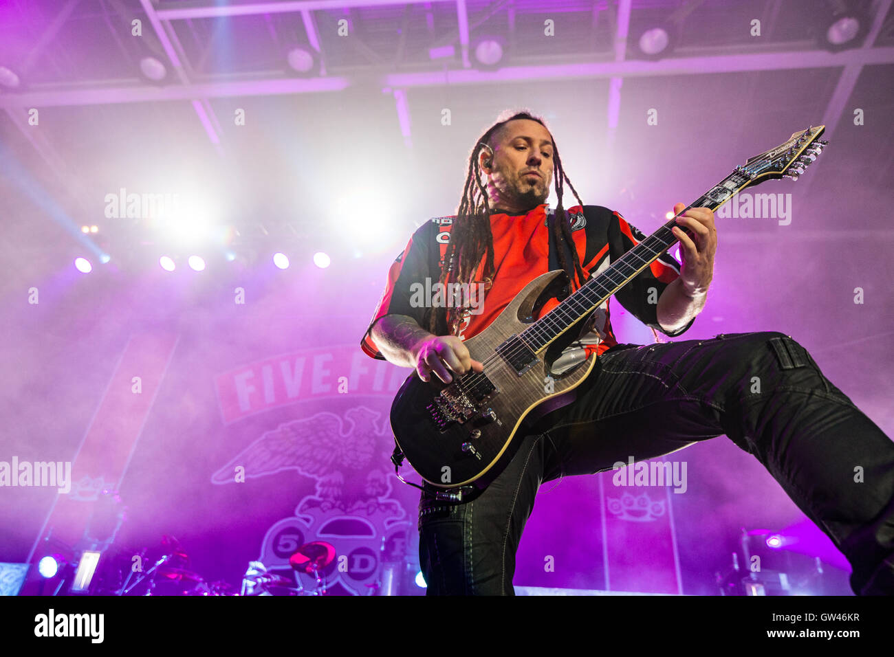 Zoltan Bathory, chitarrista di cinque dita morte punzone in Abbotsford Centro in Abbotsford, Canada il 9 settembre 2016 Foto Stock