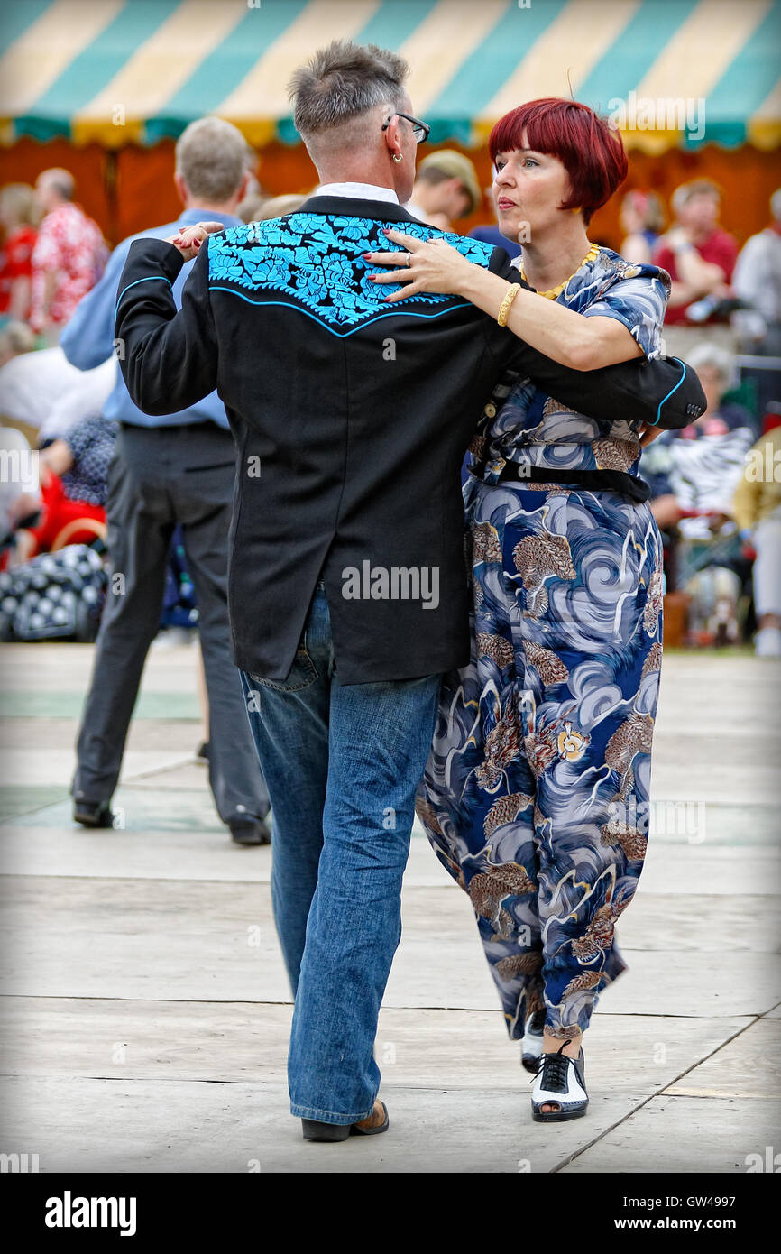 I frequentatori del festival dance 1940s style - Lindy Hop / jive Foto Stock