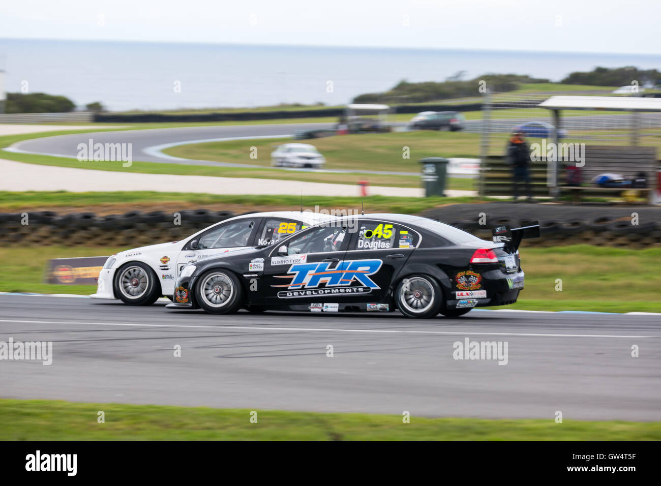 MELBOURNE/AUSTRALIA - 9-11 Settembre 2016: Racecars andando per il podio al round 6 del Shannon i cittadini a Phillip Island GP via in Victoria, Australia - 9-11 Settembre. Foto Stock