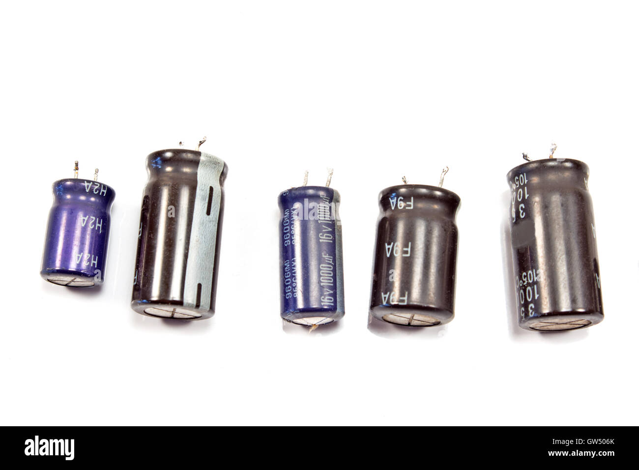 Componenti di televisione vecchia transistori isolato su bianco Foto Stock