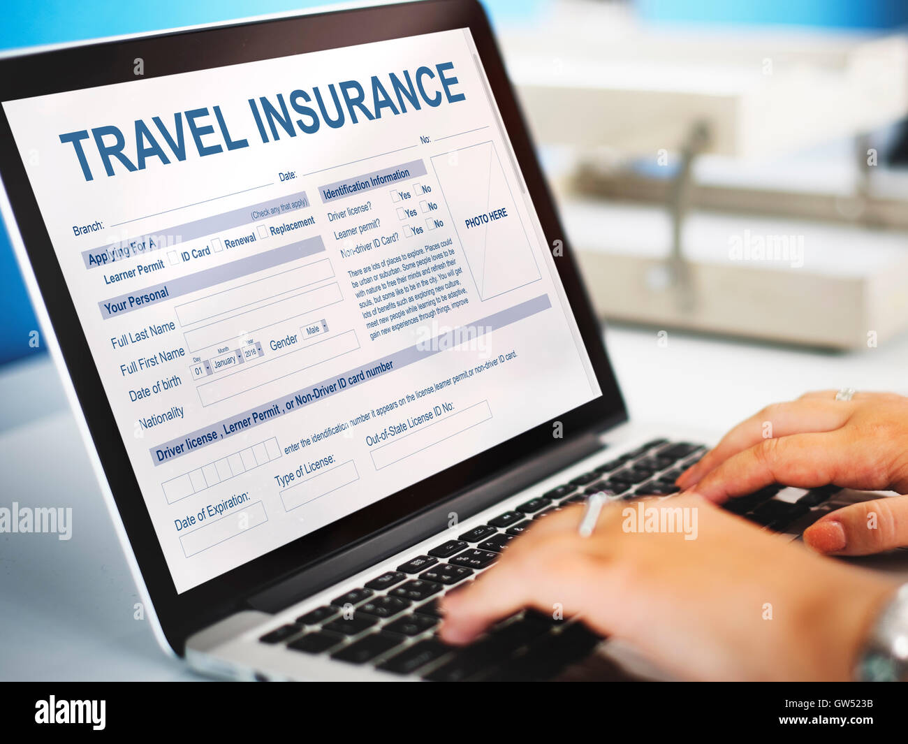 Assicurazione di viaggio forma il concetto di trasporto Foto Stock