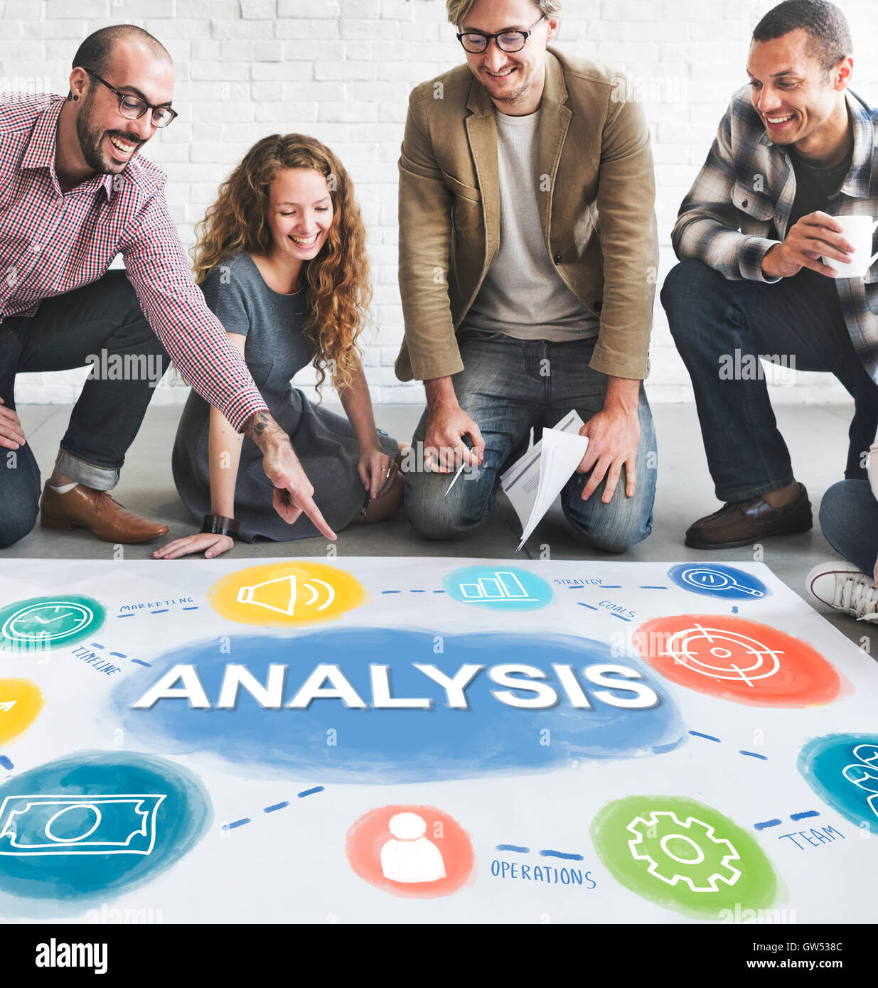 Analisi di processo dei dati di destinazione il concetto di Business Foto Stock