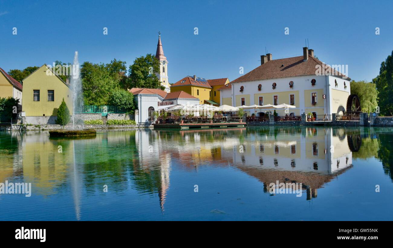 Tapolca centro lago di mezzogiorno Foto Stock