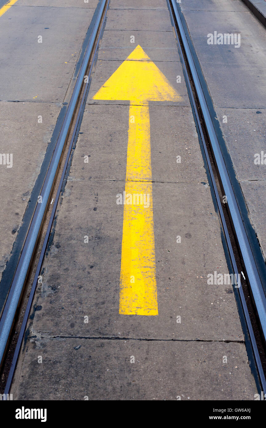 Freccia gialla Foto Stock