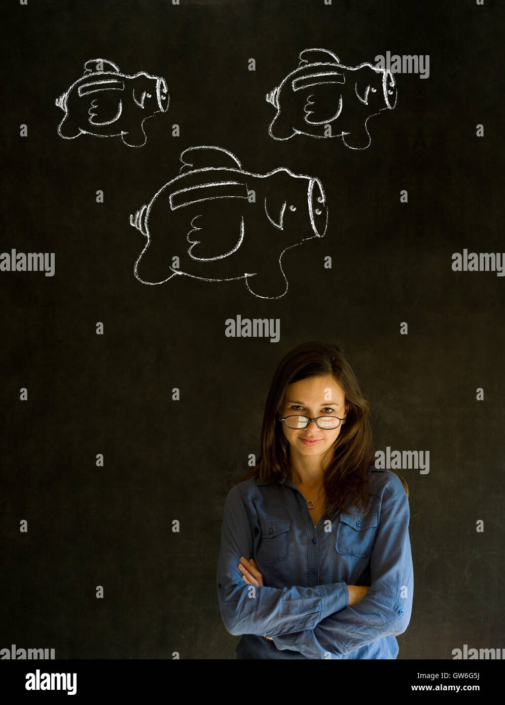 Imprenditrice, studente o insegnante con chalk piggy banche concept Foto Stock