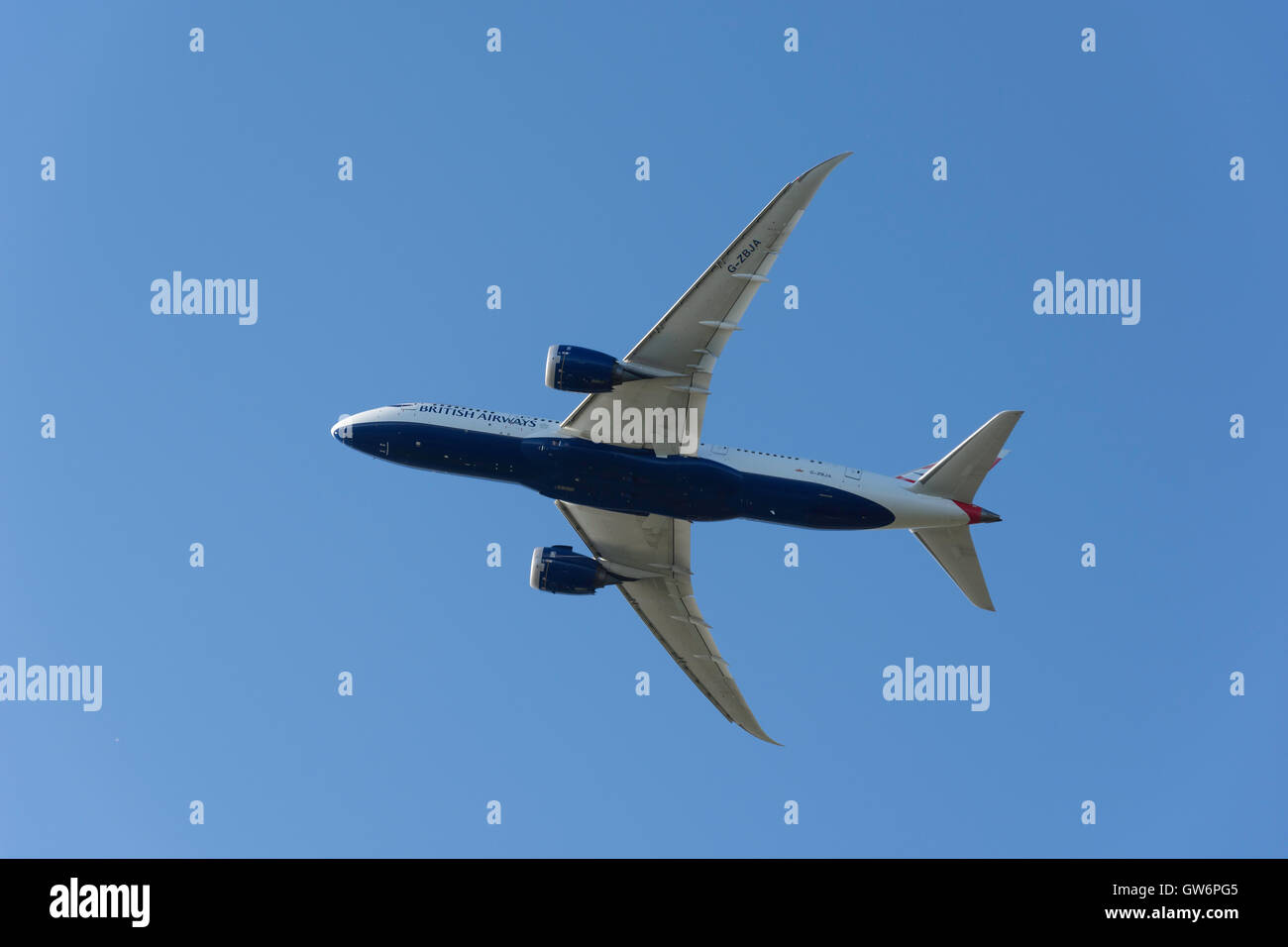 British Airways 787-8 Boeing Dreamliner aeromobili in fase di decollo dall'aeroporto di Heathrow, Greater London, England, Regno Unito Foto Stock